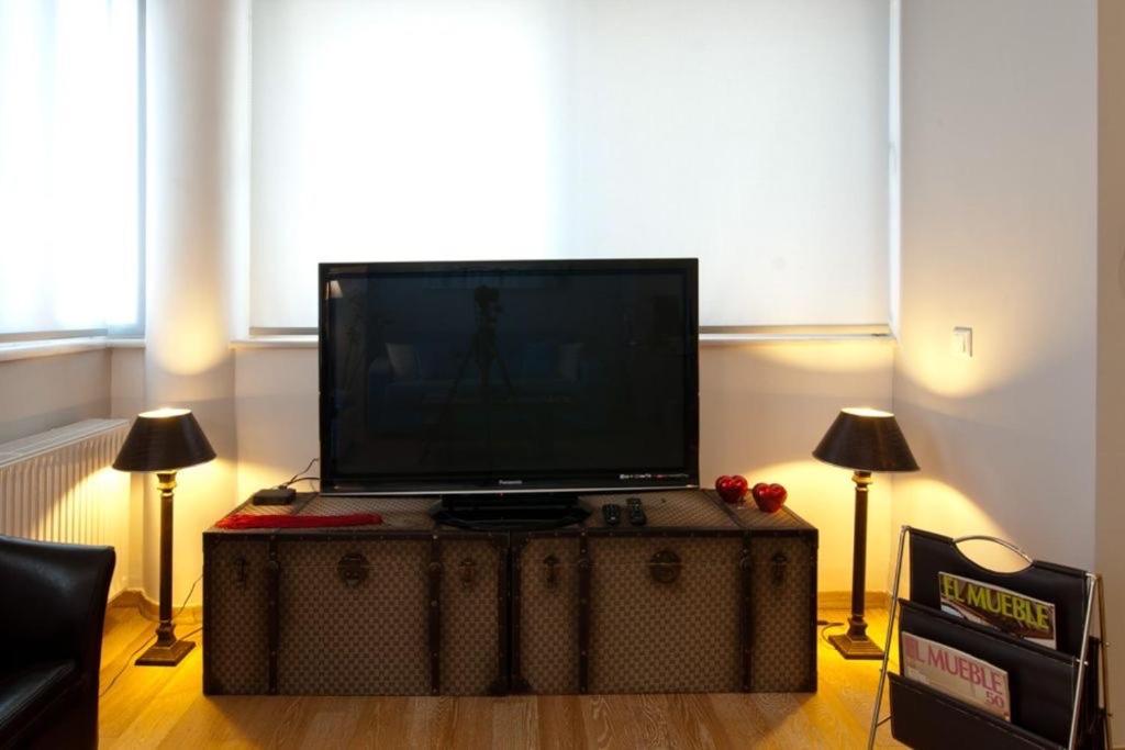 Acropolis Luxury Apartment With Balcony Athen Eksteriør billede