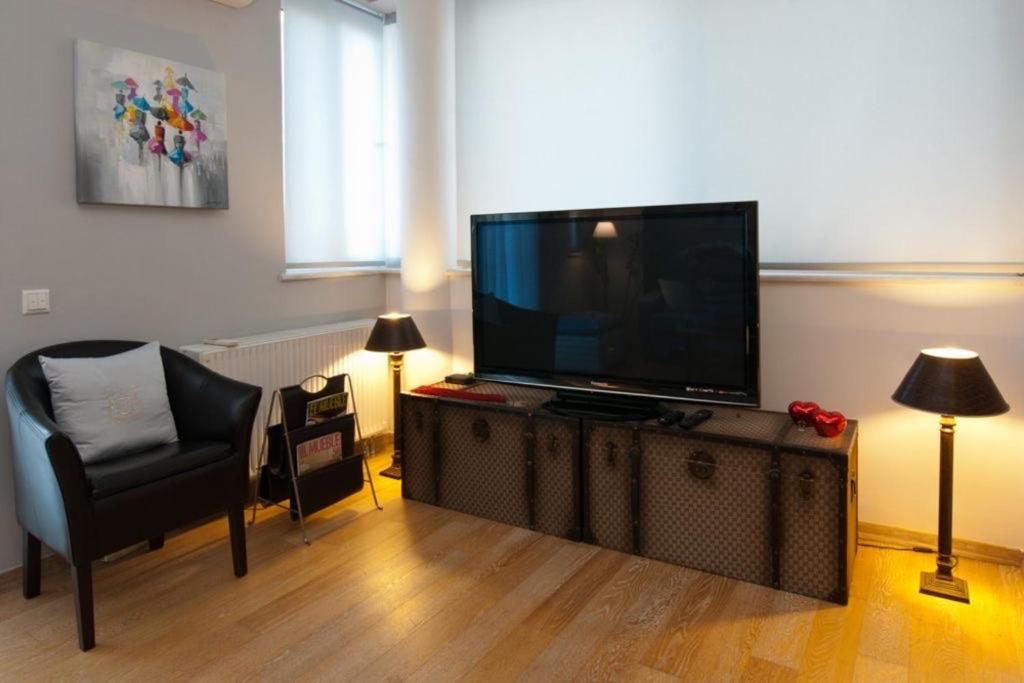 Acropolis Luxury Apartment With Balcony Athen Eksteriør billede