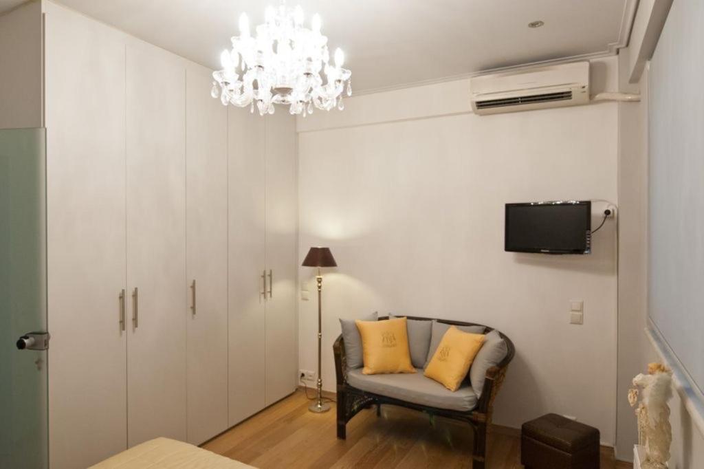 Acropolis Luxury Apartment With Balcony Athen Eksteriør billede