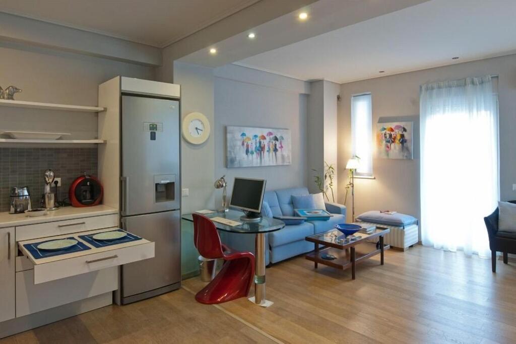 Acropolis Luxury Apartment With Balcony Athen Eksteriør billede